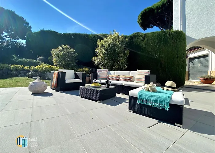 Villa Saramel Con Vistas Panoramicas Al Mar