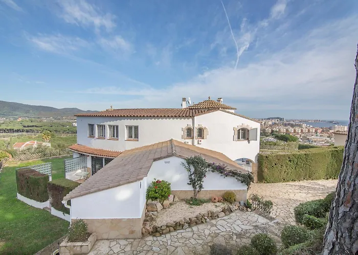 Villa Saramel Con Vistas Panoramicas Al Mar